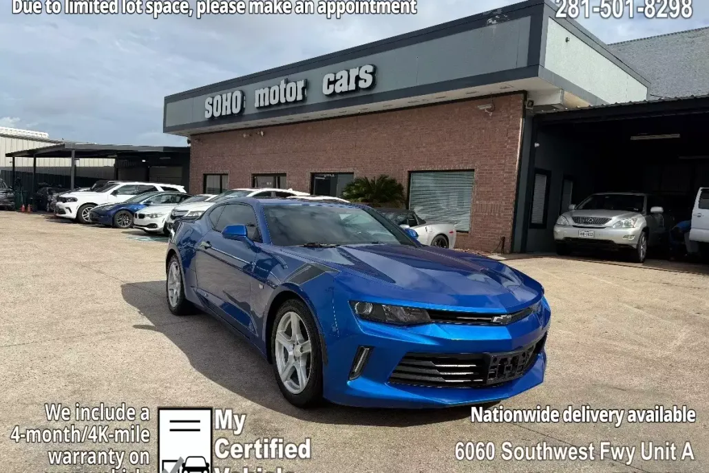 2018 Chevrolet Camaro 1LT photo 1
