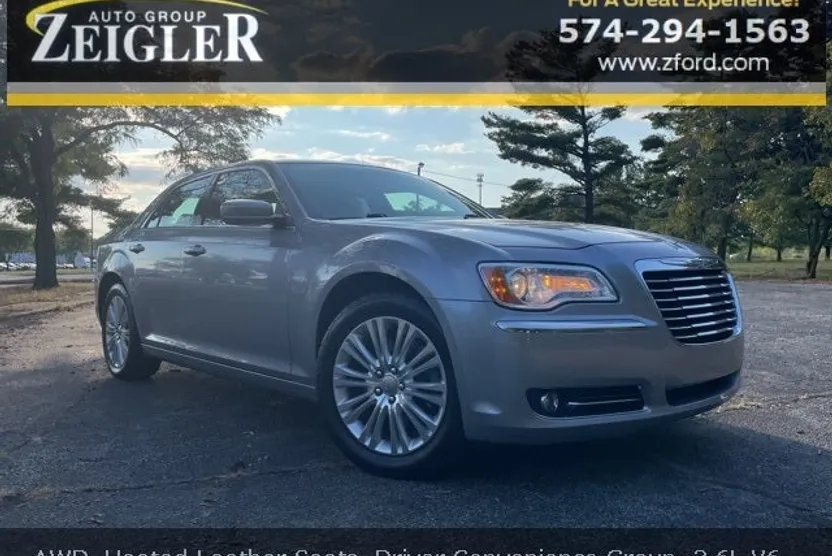 2014 Chrysler 300 Base photo 1