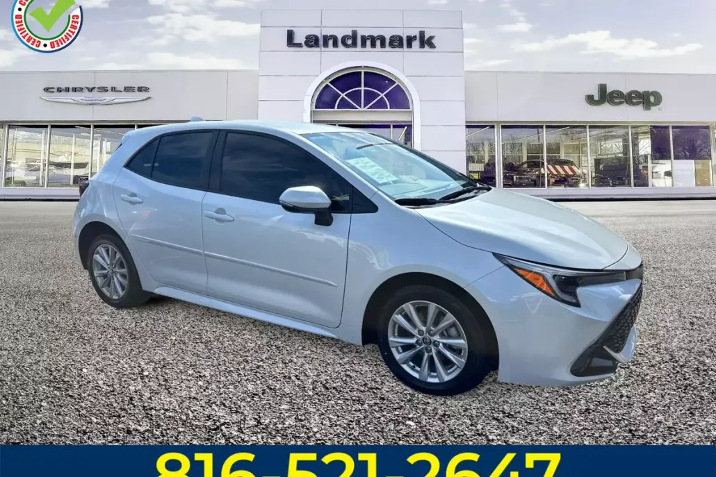 2024 Toyota Corolla SE photo 1
