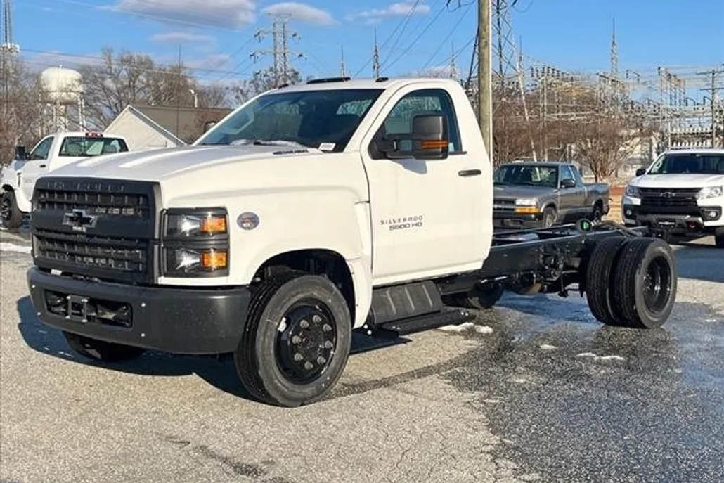 2024 Chevrolet Silverado 5500HD Work Truck photo 1