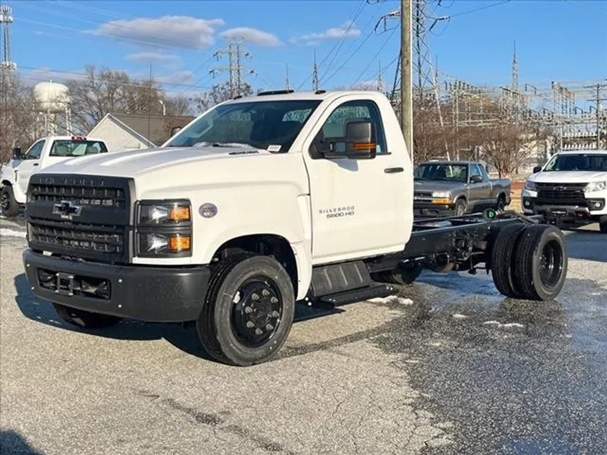 2024 Chevrolet Silverado 5500HD Work Truck photo 1