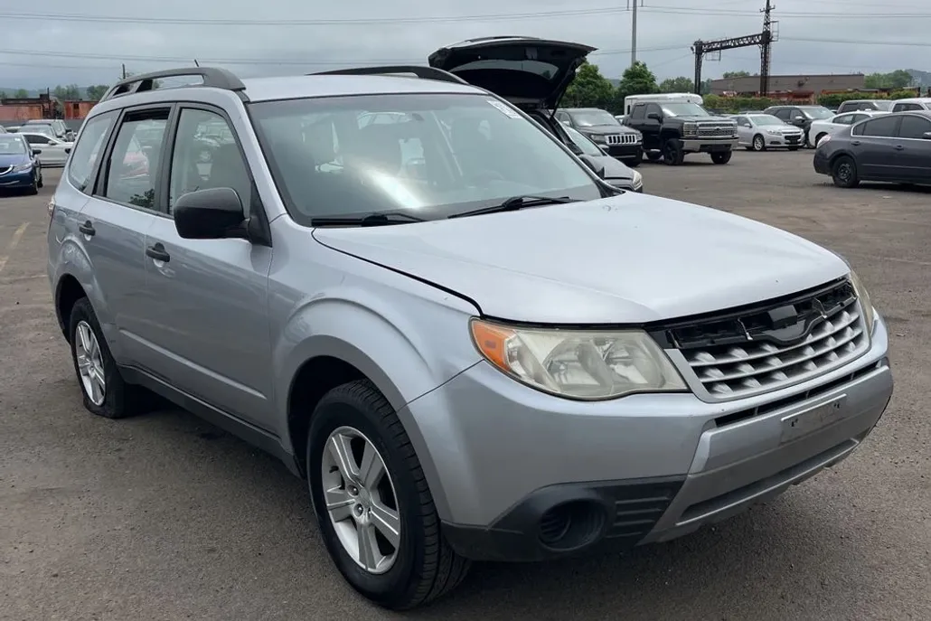 2013 Subaru Forester 2.5X photo 1