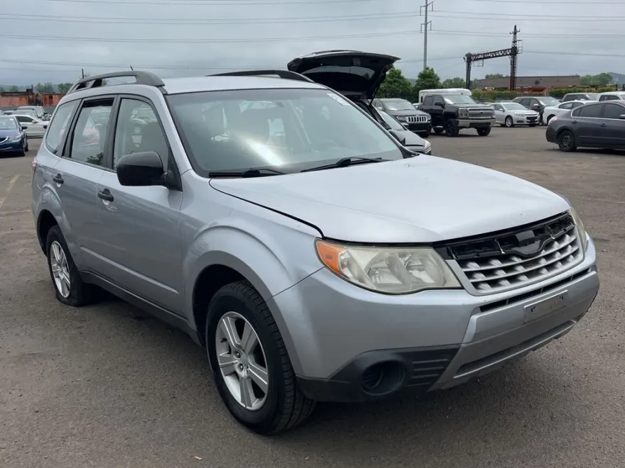 2013 Subaru Forester 2.5X photo 1