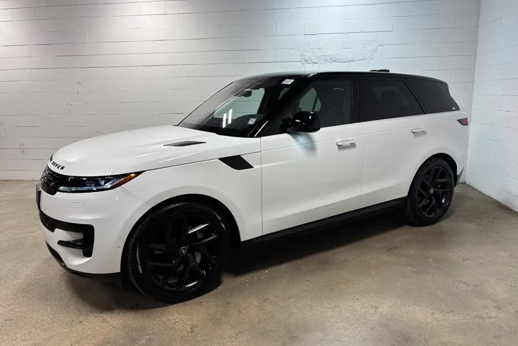 2023 Land Rover Range Rover Sport SE photo 1