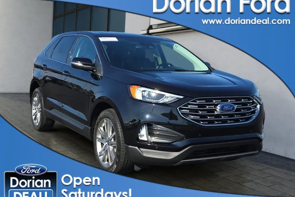 2022 Ford Edge Titanium photo 1