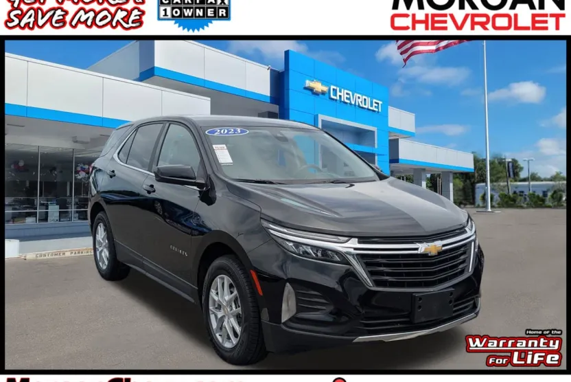 2023 Chevrolet Equinox LT photo 1