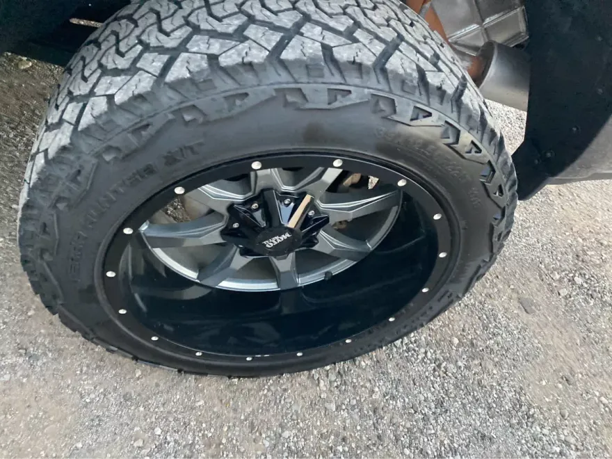 2020 Ram 1500 Laramie photo 1