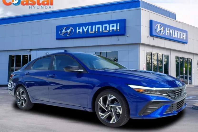 2025 Hyundai Elantra SEL Sport photo 1