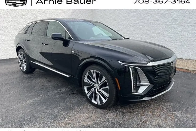 2024 Cadillac Lyriq Luxury photo 1