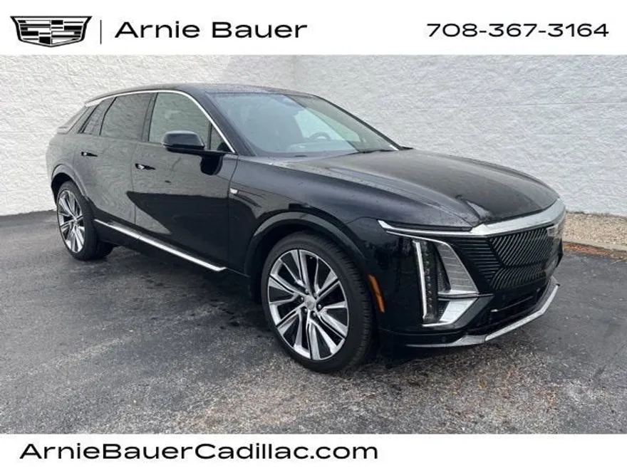 2024 Cadillac Lyriq Luxury photo 1