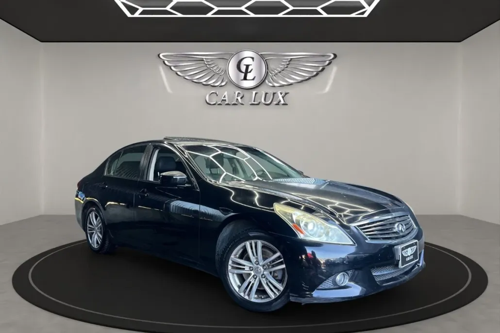 2012 Infiniti G37 Journey photo 1
