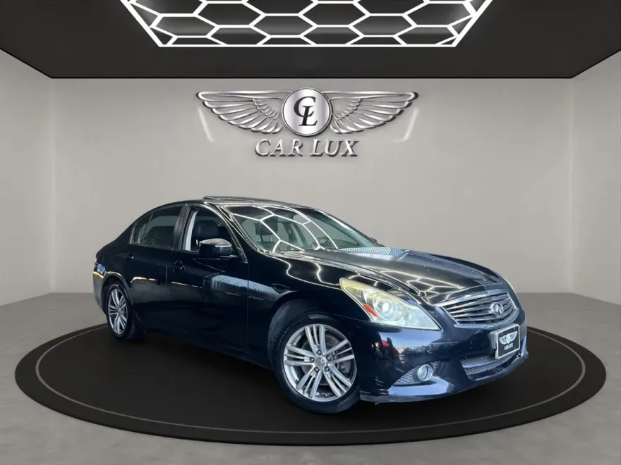 2012 Infiniti G37 Journey photo 1