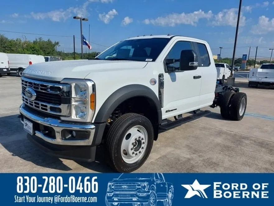 2025 Ford F-550 photo 1