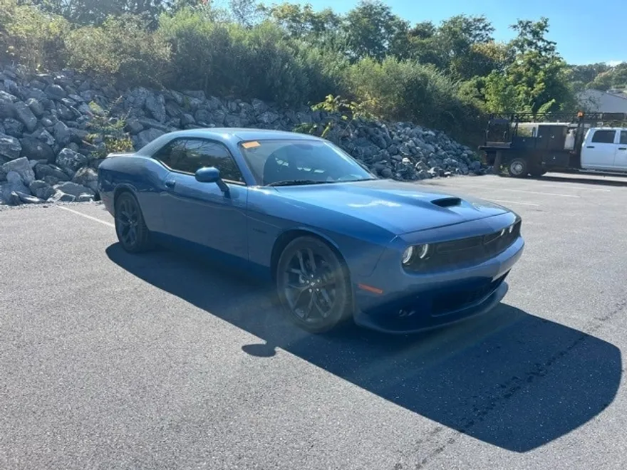 2022 Dodge Challenger R/T photo 1