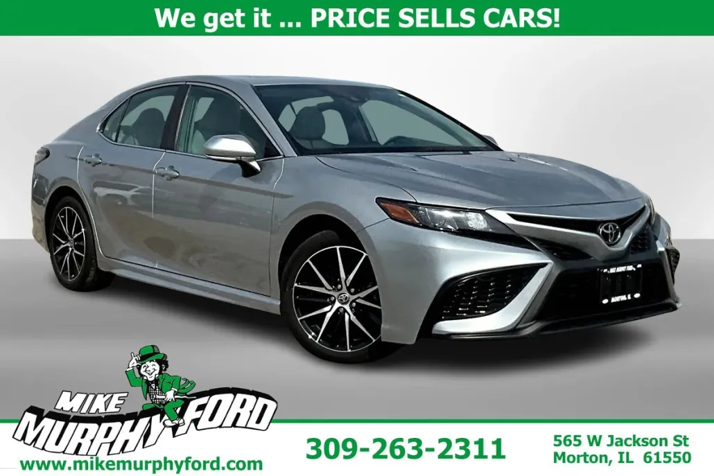 2022 Toyota Camry SE photo 1