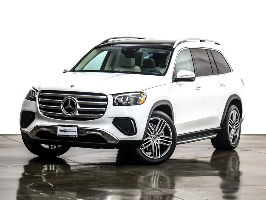 2025 Mercedes Benz GLS 450 4MATIC photo 1