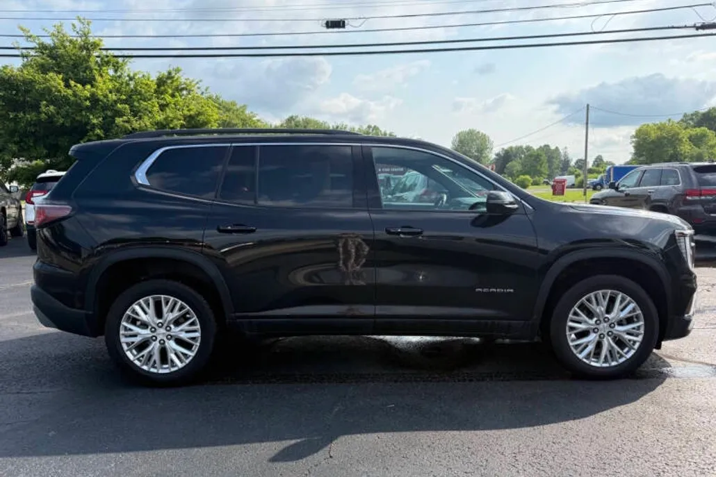 2024 Gmc Acadia Elevation photo 1