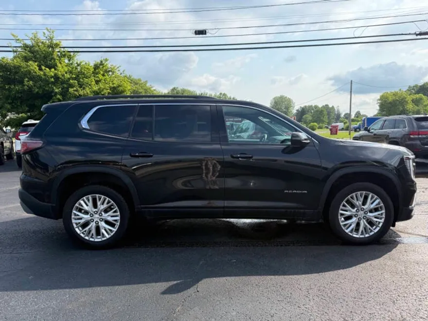 2024 Gmc Acadia Elevation photo 1