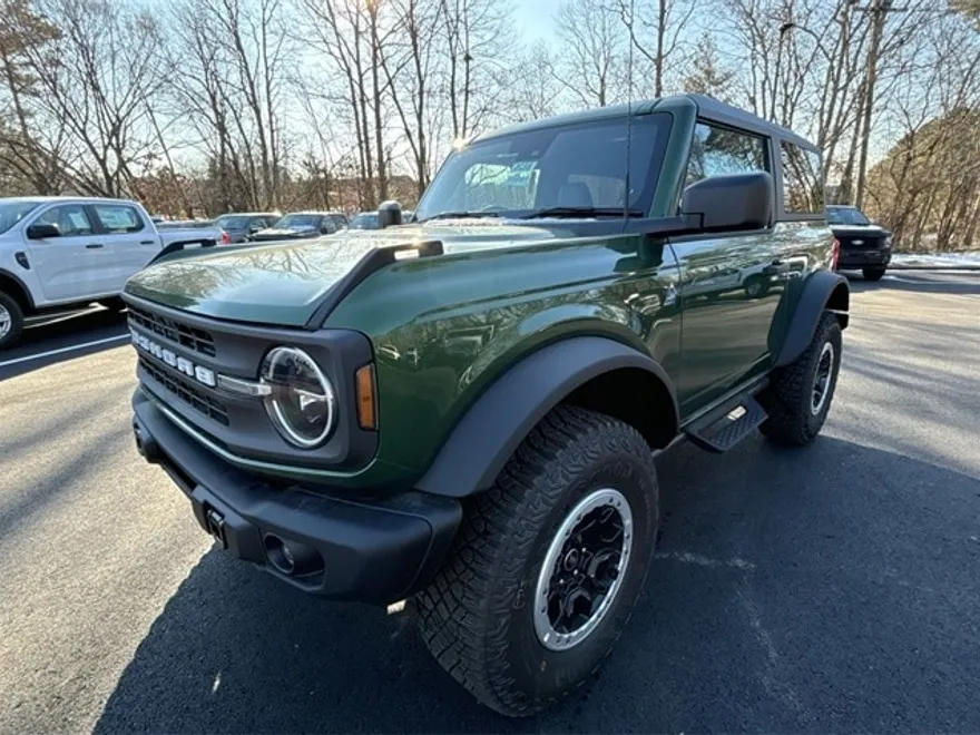 2024 Ford Bronco Black Diamond photo 1