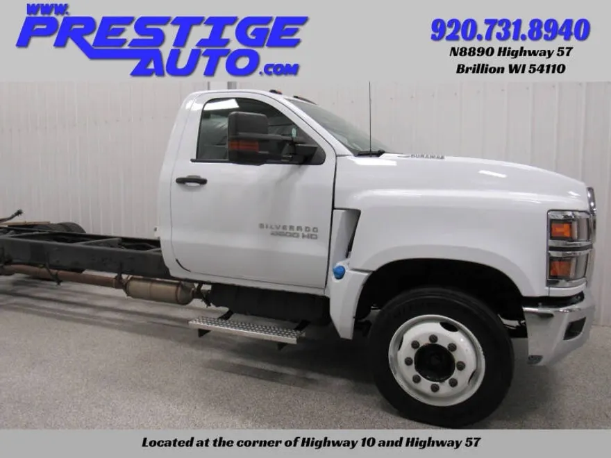 2022 Chevrolet Silverado 5500HD photo 1