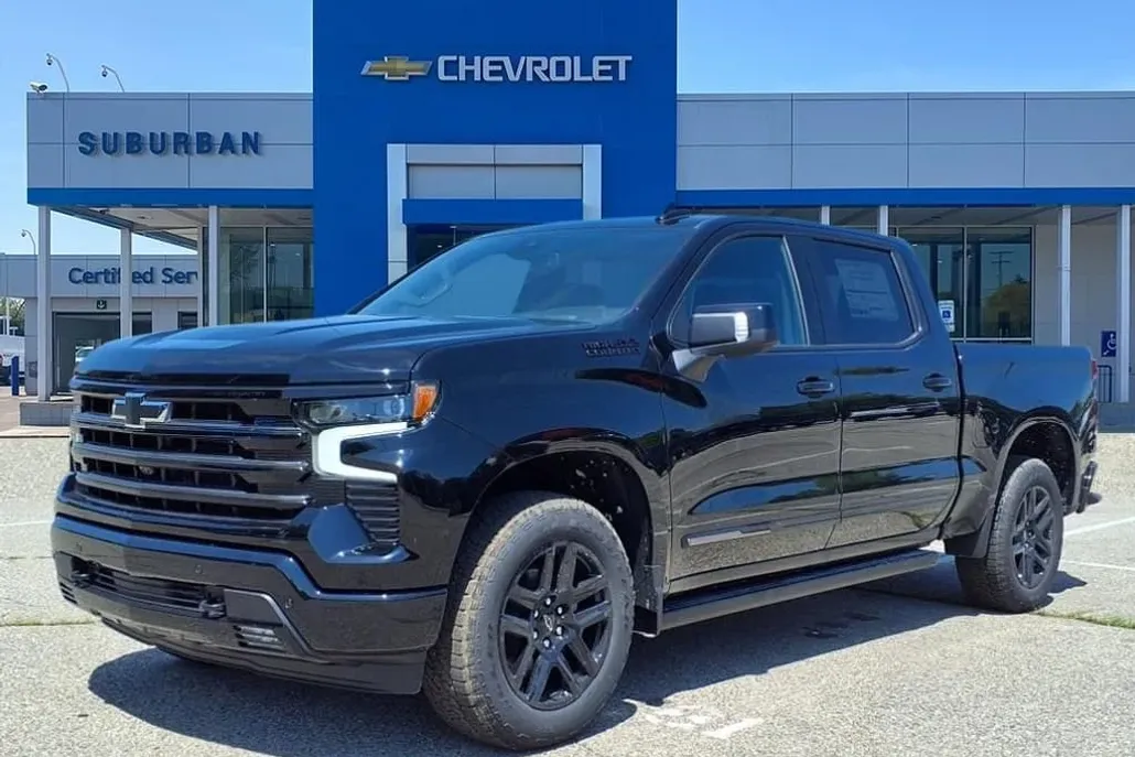 2026 Chevrolet Silverado 1500 High Country photo 1