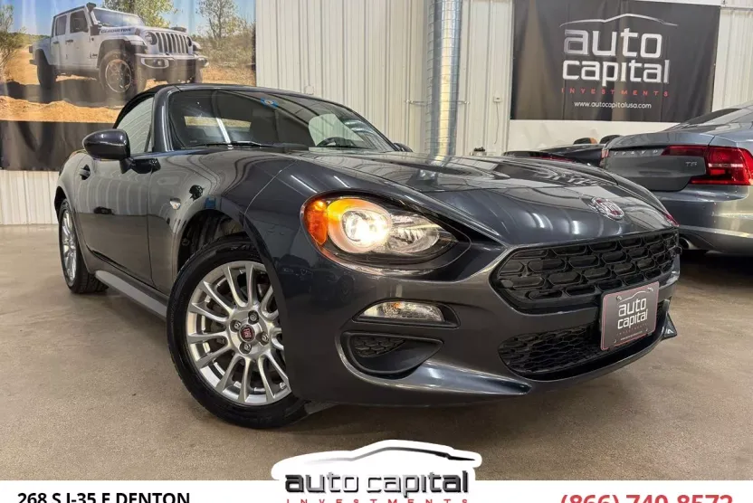 2017 Fiat 124 Spider Classica photo 1