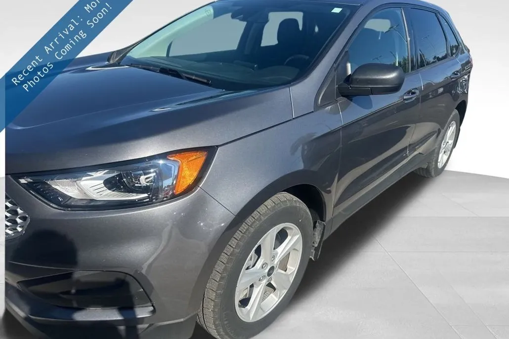 2023 Ford Edge SE photo 1