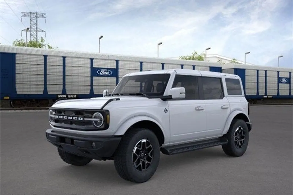 2025 Ford Bronco Outer Banks photo 1