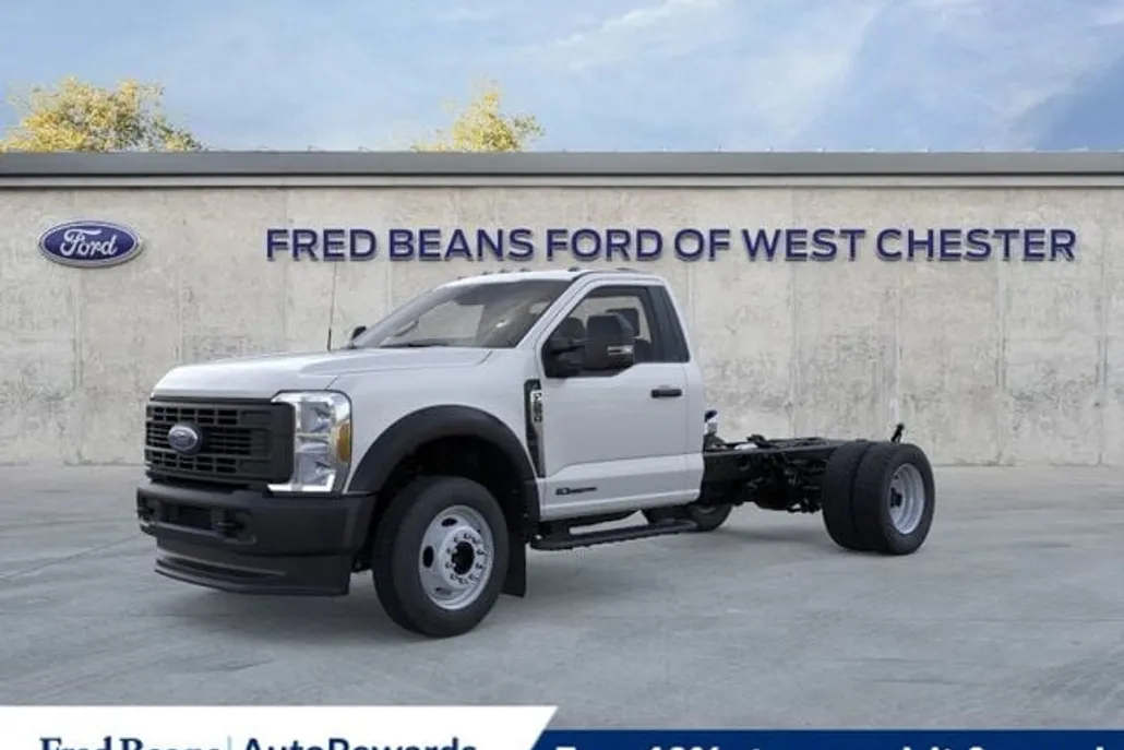 2025 Ford F-550 XL photo 1