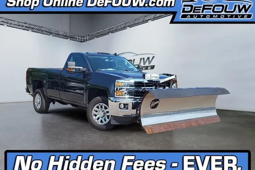 2018 Chevrolet Silverado 3500HD LT photo 1