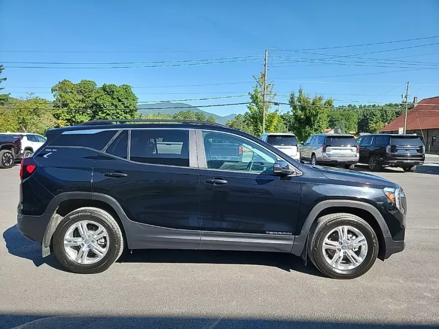 2022 Gmc Terrain SLE photo 1