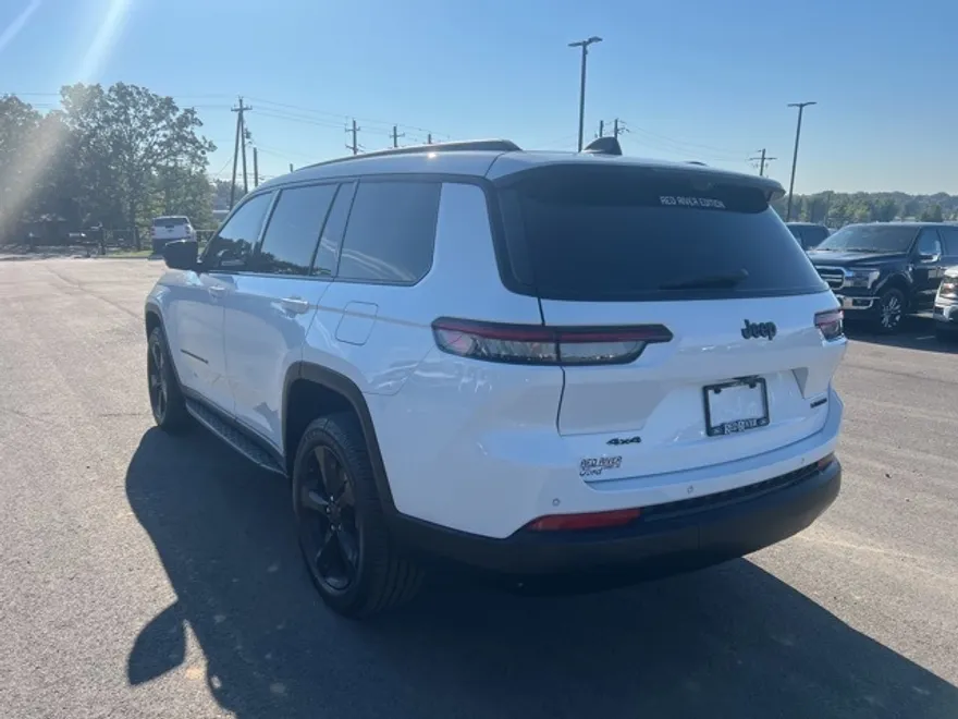 2023 Jeep Grand Cherokee Limited photo 1