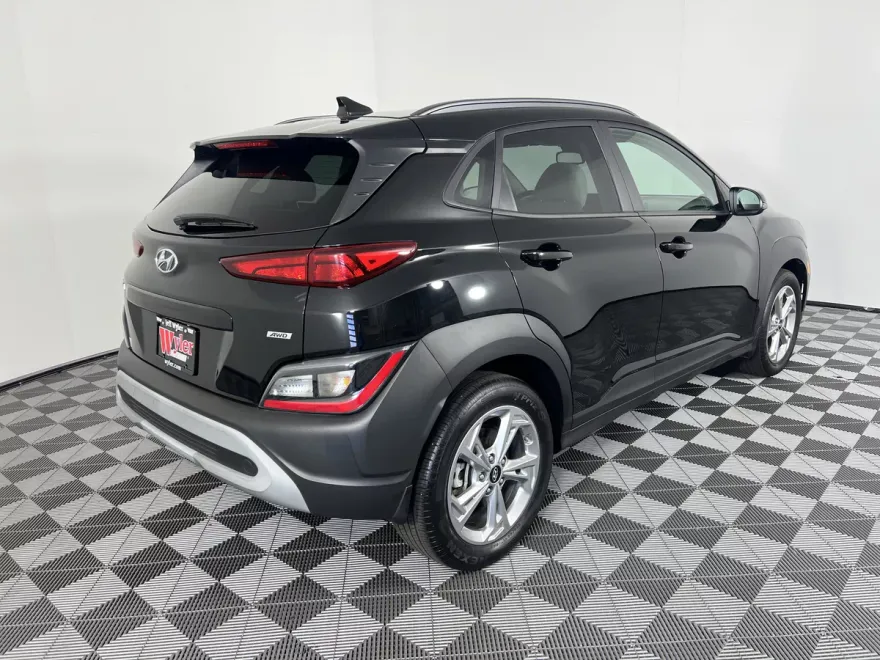 2023 Hyundai Kona SEL photo 1