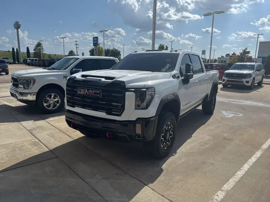 2024 Gmc Sierra HD AT4X photo 1