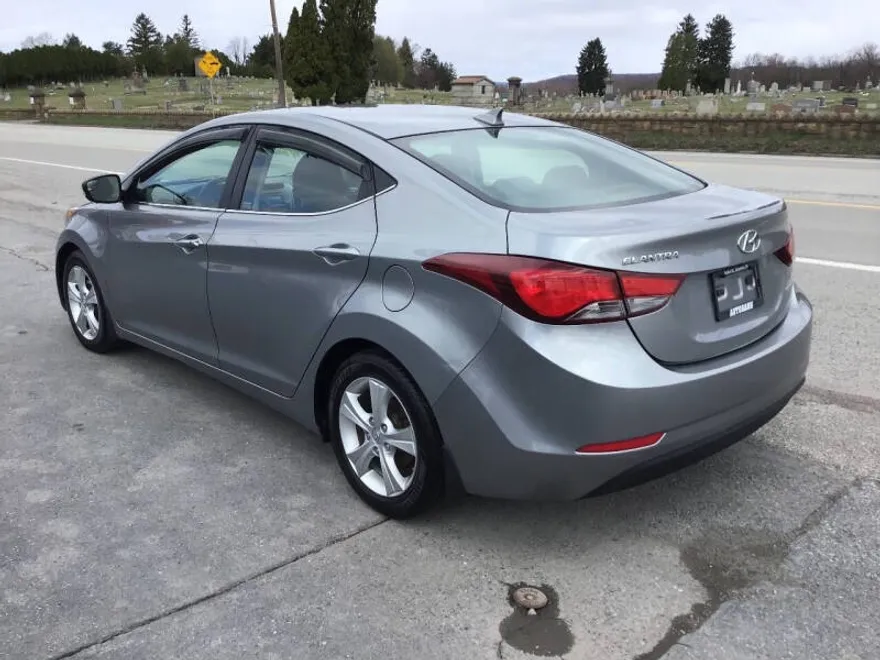 2016 Hyundai Elantra Value Edition photo 1