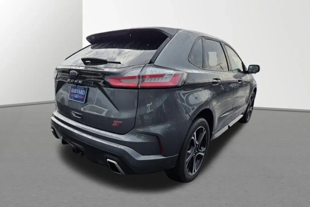 2024 Ford Edge ST photo 1