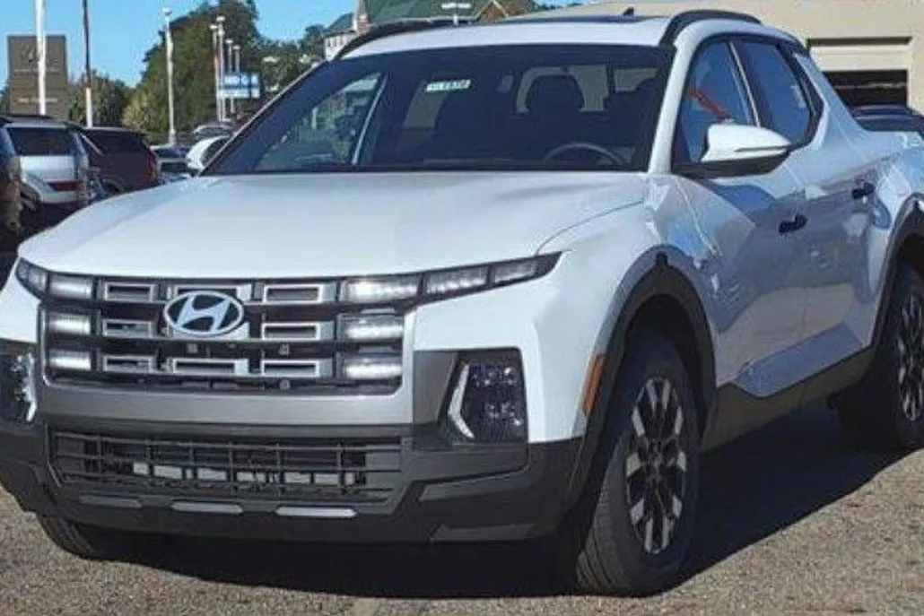 2025 Hyundai Santa Cruz SEL photo 1