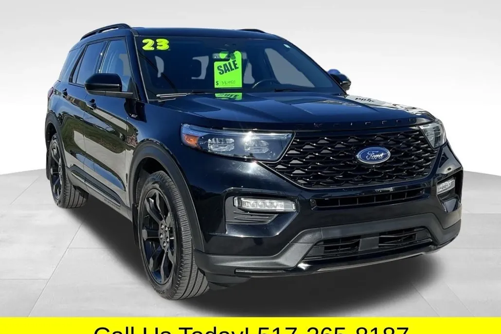 2023 Ford Explorer ST-Line photo 1