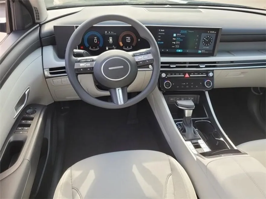 2025 Hyundai Tucson SEL photo 1
