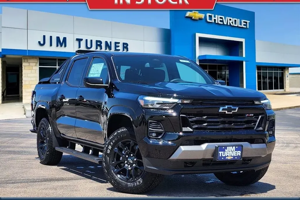 2025 Chevrolet Colorado Z71 photo 1