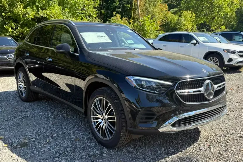 2026 Mercedes Benz GLC 300 4MATIC photo 1