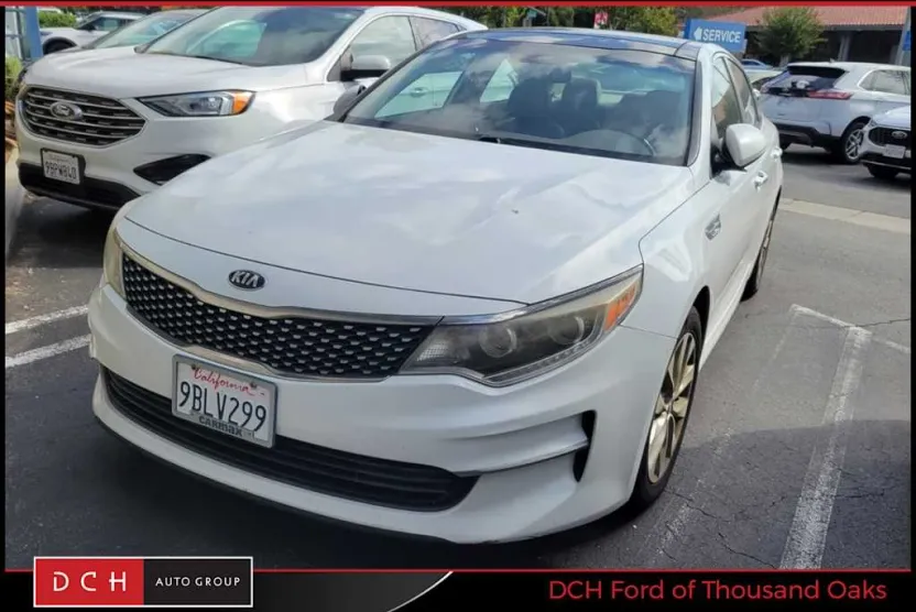 2016 Kia Optima EX photo 1