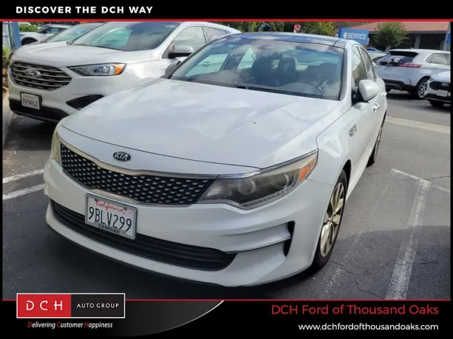 2016 Kia Optima EX photo 1