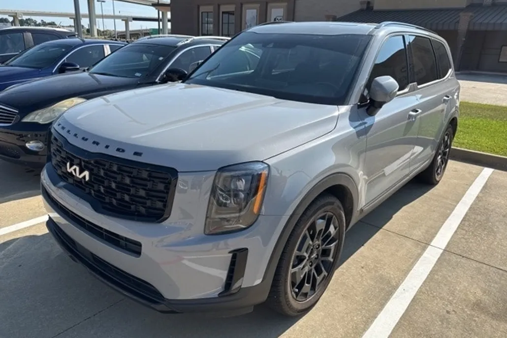 2022 Kia Telluride EX photo 1