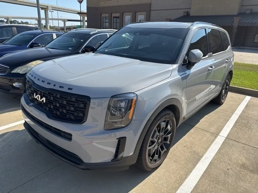 2022 Kia Telluride EX photo 1