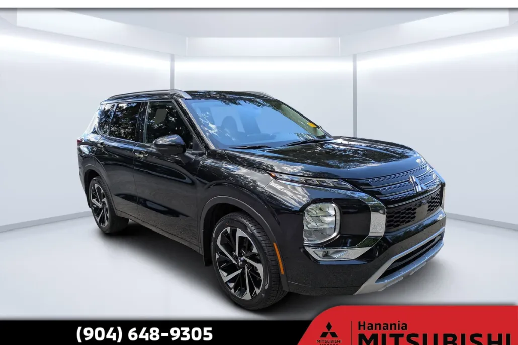 2022 Mitsubishi Outlander SEL photo 1