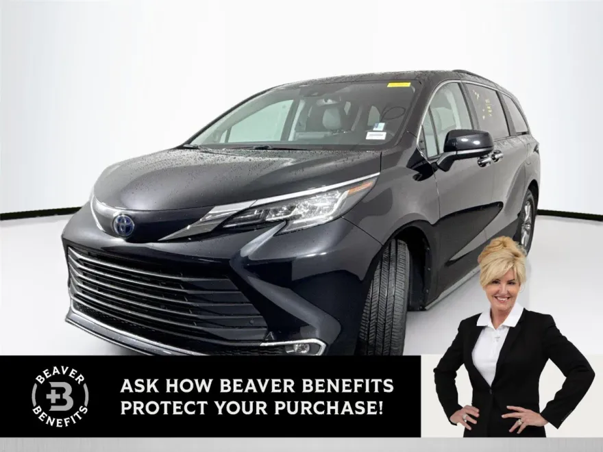 2023 Toyota Sienna XLE photo 1
