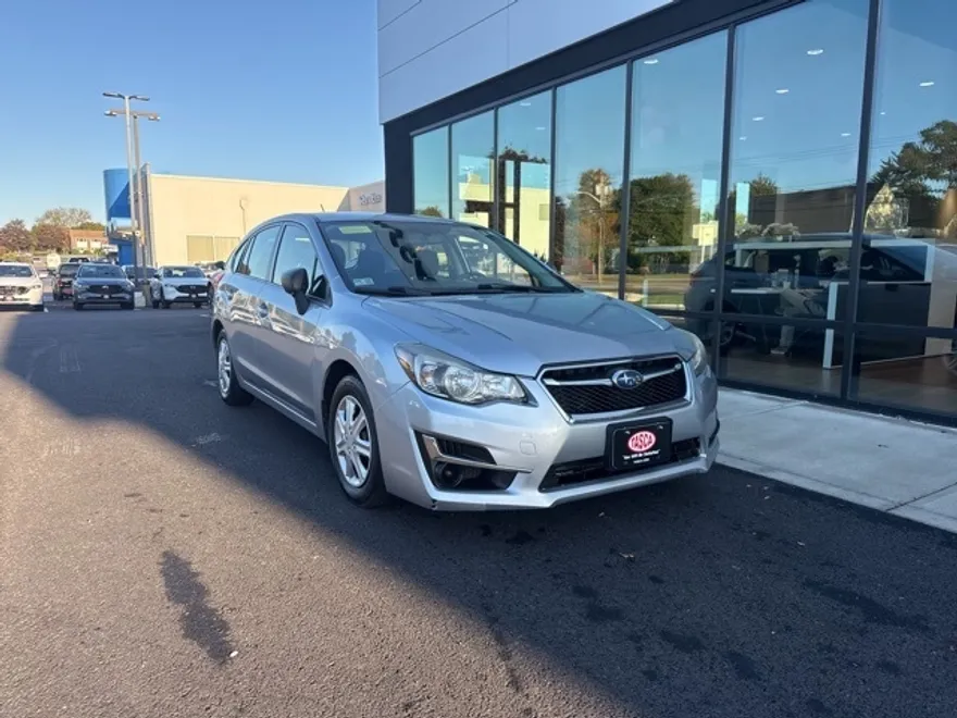 2016 Subaru Impreza 2.0i photo 1