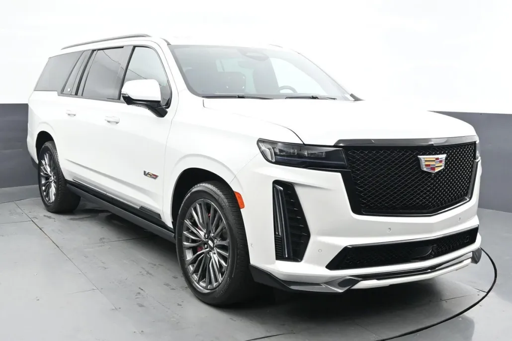 2023 Cadillac Escalade ESV V-Series photo 1