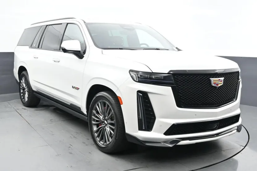 2023 Cadillac Escalade ESV V-Series photo 1